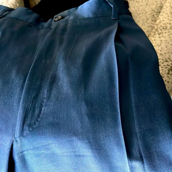 Pleated dress slacks - Picture 4 of 9